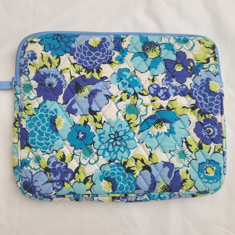 Vera Bradley Blueberry Blooms Quilted Tablet Laptop Sleeve 10x8 Retired